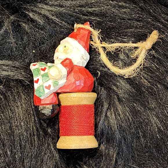 Eddie Walker Midwest of Cannon Falls Santa & Quilt on Spool of Thread Ornament - Picture 3 of 8